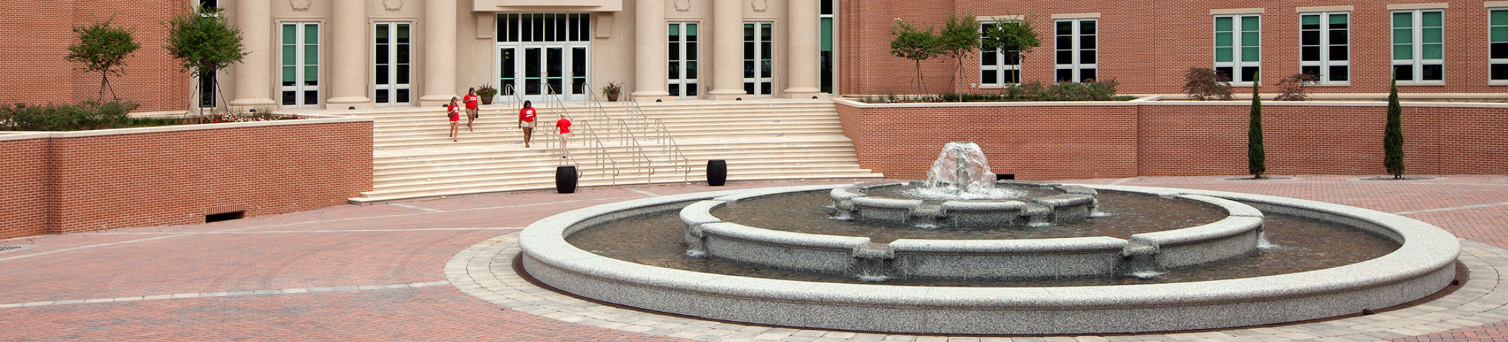 Fountain in front of Shelby Hall.