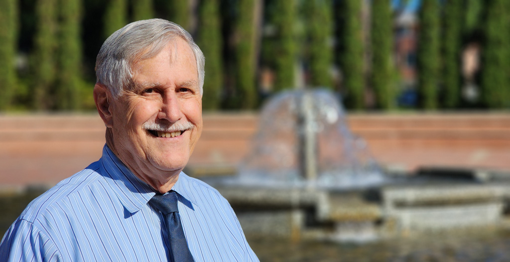 Tau Beta Pi Engineering Honor Society names South's Dr. John Steadman its 2024 Distinguished alumnus award winner. data-lightbox='featured'